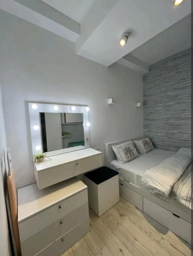 Nice And Cozy Flat In Didube 第比利斯